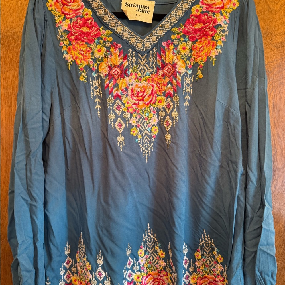 Savanna Jane Turquoise blue/green Top with Colorful Embroidery. Size L